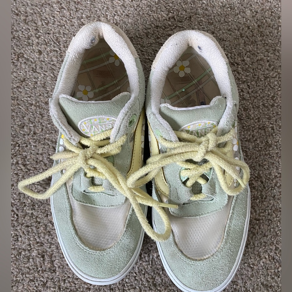 Vans Brighton Pastel Green Daisy Sneakers - Picture 6 of 8